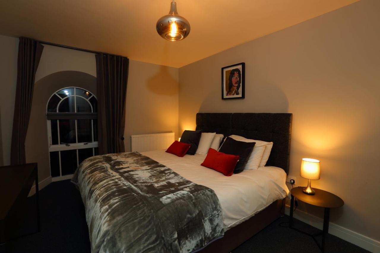 The Poppy Fields Abode Apartment Рил Екстериор снимка